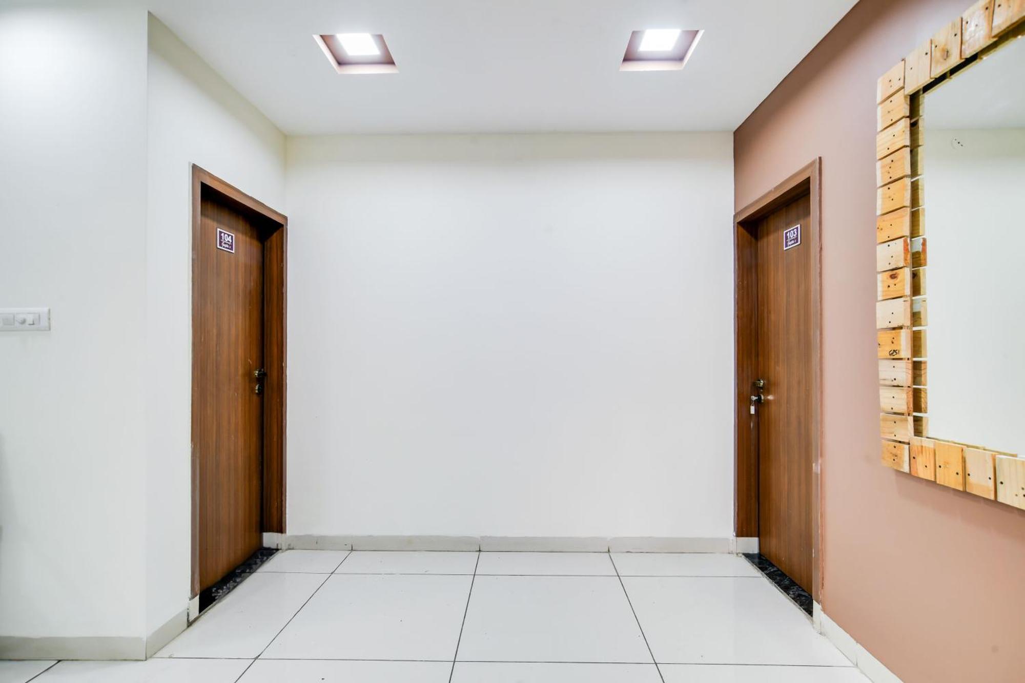 Super Collection O Indore Near Omax City 1 Kanadiya Экстерьер фото