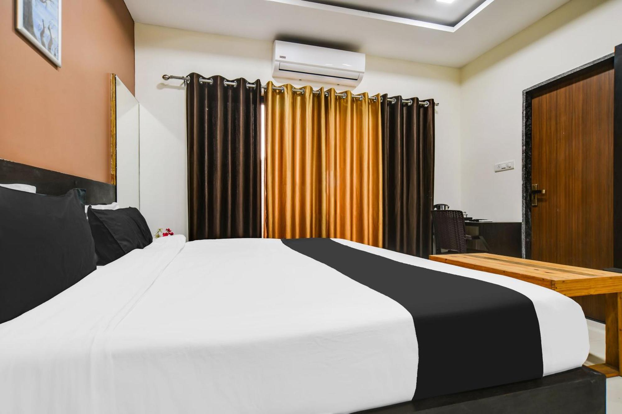 Super Collection O Indore Near Omax City 1 Kanadiya Экстерьер фото